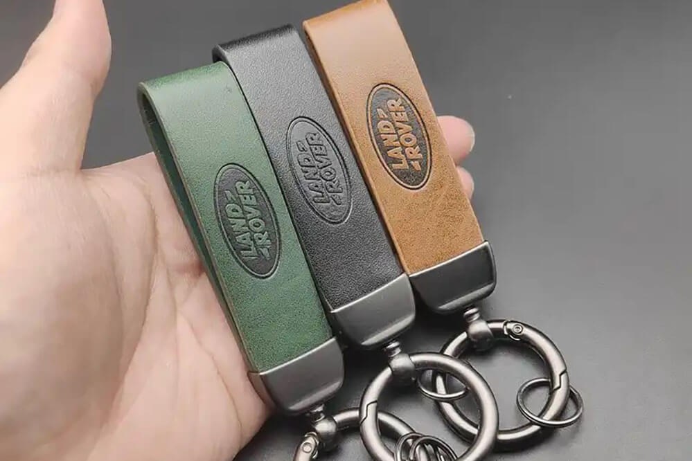 keychain-landrover-1.jpg